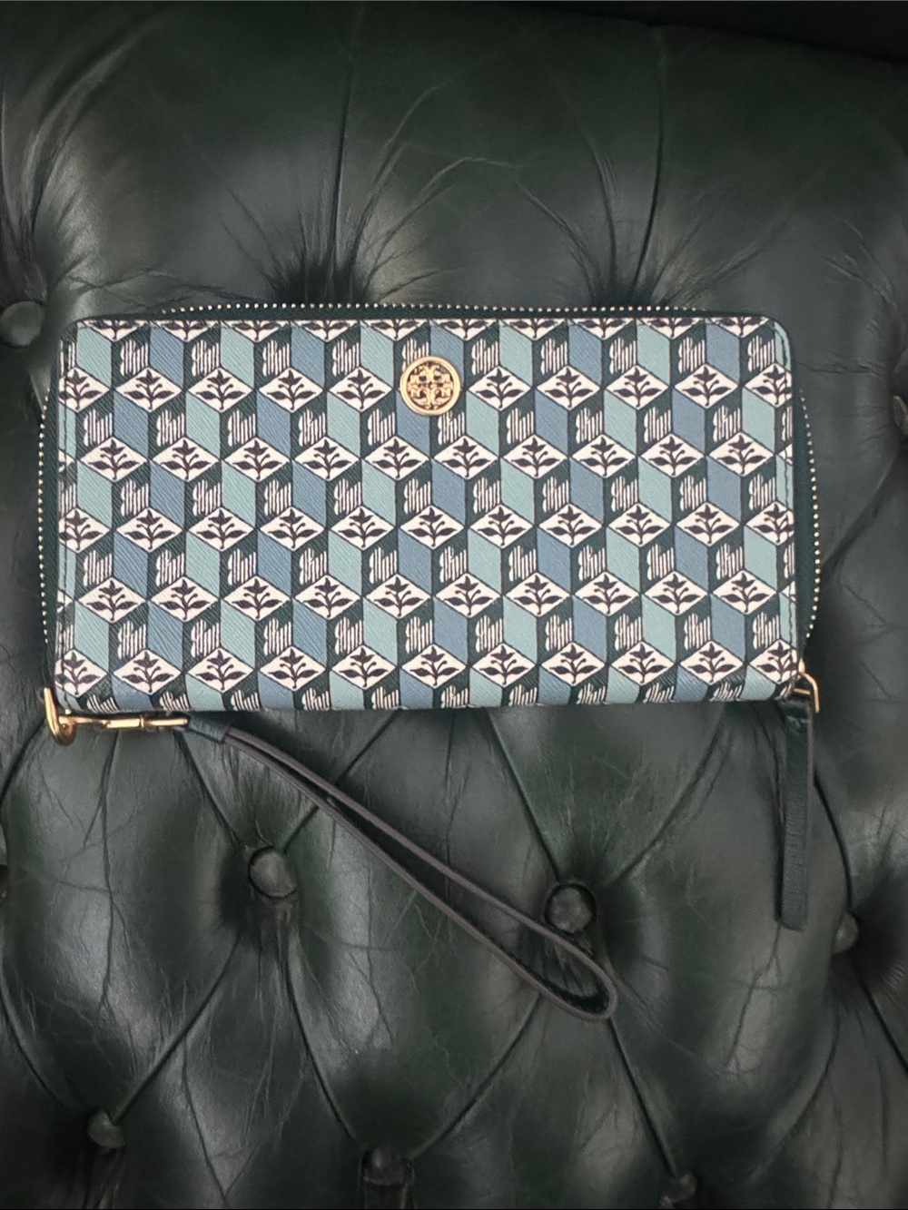 NWT Tory Burch Robinson Printed Zip Continental Wallet